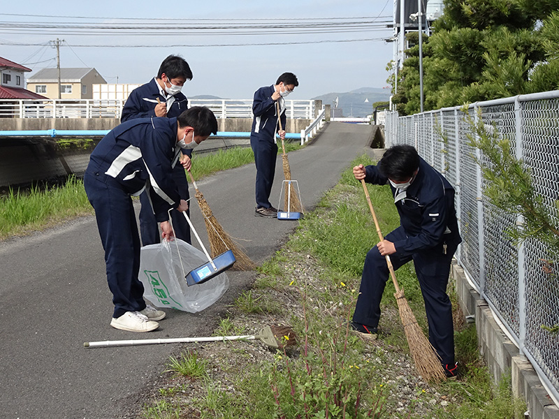 ゴミ拾い